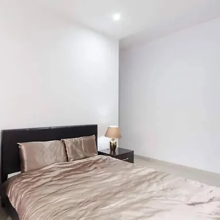 6plus Whole Modern Luxury Located *